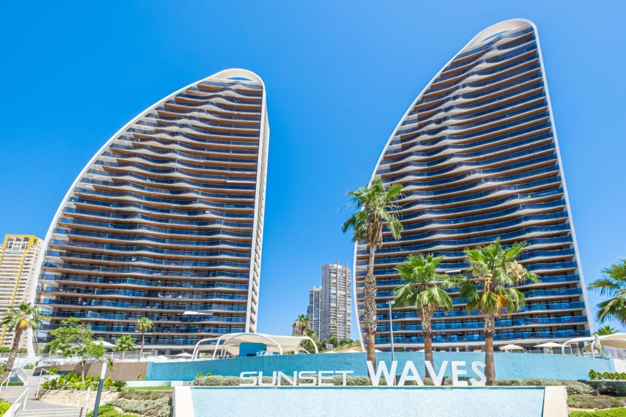 Sunset Waves Deluxe Apartments Poniente Beach Resort Benidorm Kültér fotó